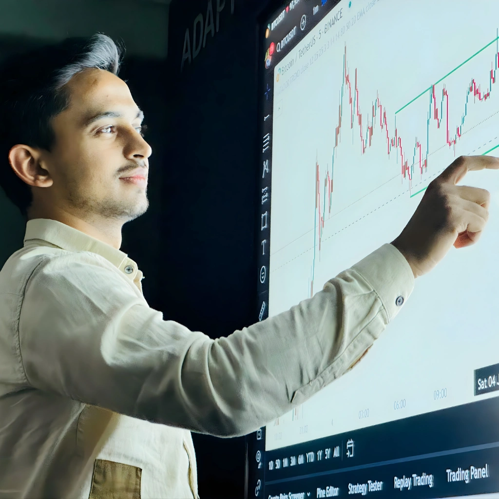 Monitoring financial market data with secure IT infrastructure